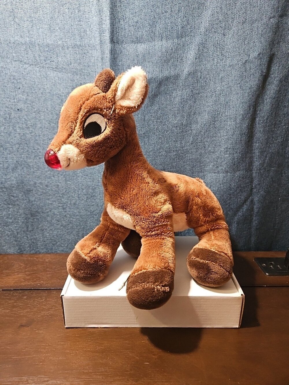 Rudolph the Red-Nosed Reindeer & Hermey the Elf Plush - Picture 16 of 16